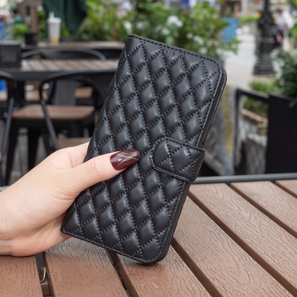 iPhone 15 Portemonnaie-Hülle Quilted schwarz