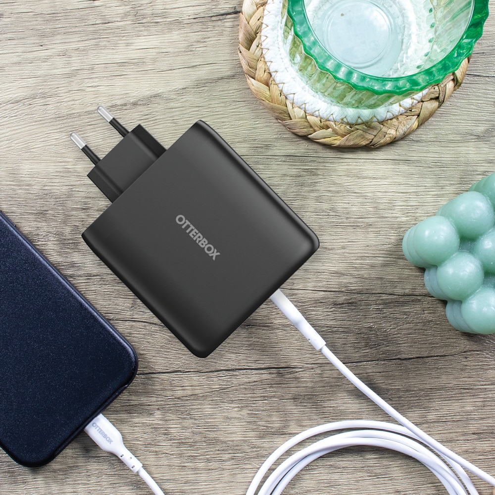 Wandgeräte USB-C Four Port 100W Black